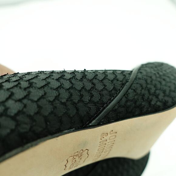 Johnston & Murphy Classic Black Leather Pointed Toe Stiletto Heels - Size 8 - Picture 9 of 10